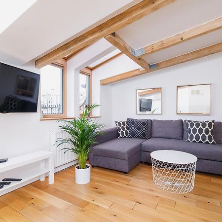 2 Bedroom Apartment With Terrace- Pilsudskiego 11 Krasków Eksteriør bilde