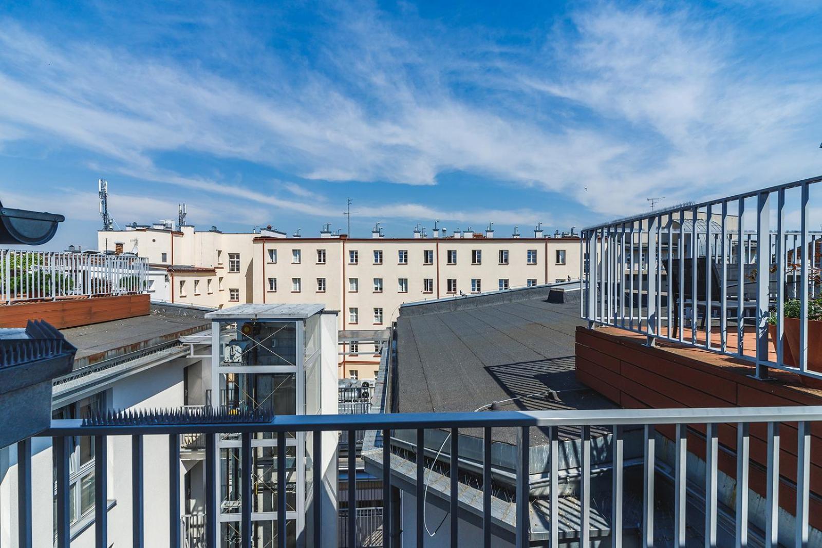 2 Bedroom Apartment With Terrace- Pilsudskiego 11 Krasków Eksteriør bilde